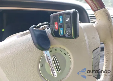 2005 Lincoln Navigator from USA, damaged, VIN 5LMFU28575LJ16949